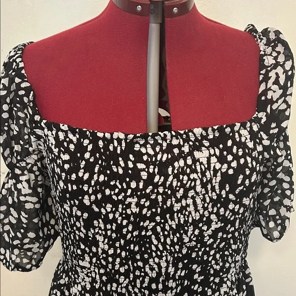 Suzy Shier Black and White Printed Maxi Dress - Picture 7 of 7